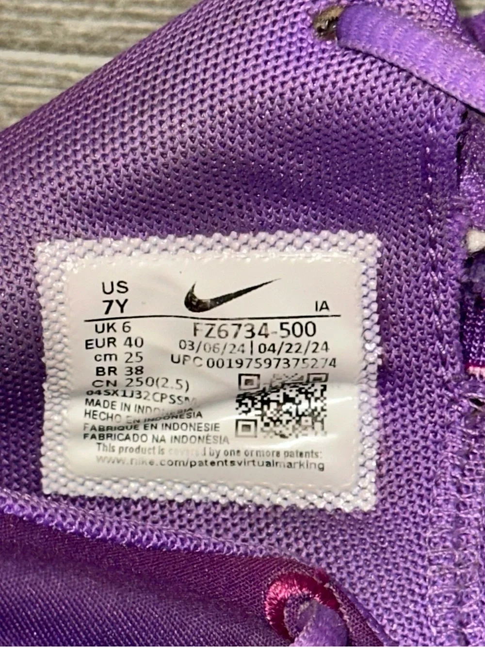 Nike Giannis Immortality 4 Big Kids Size 7Y Basketball Sneakers Black Raspberry